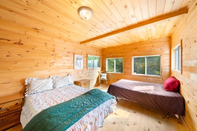1099 Bunny Trail, House other with 6 bedrooms, 2 bathrooms and 10 parking in Dunchurch ON | Image 23
