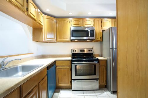 310-3400 Foxcroft Rd, Miramar, FL, 33025-4197 | Card Image