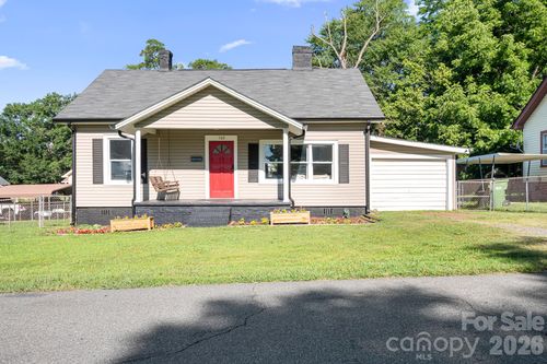 102 Madora St, Mount Holly, NC, 28120-1528 | Card Image