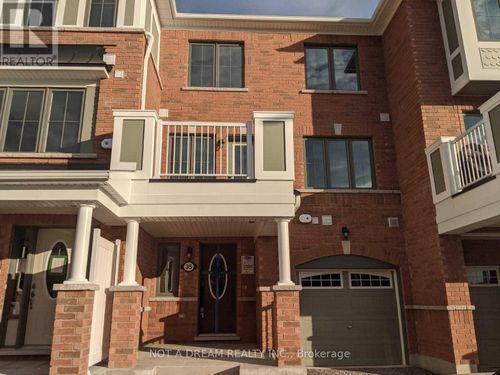 35 Bluegill Cres, Whitby, ON, L1P0E6 | Card Image