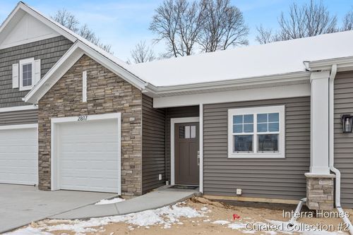 15-2835 W Cobblestone Ct Se, Kentwood, MI, 49512-5498 | Card Image