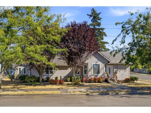 1002 Jq Adams St, Oregon City, OR, 97045-1677 | Card Image