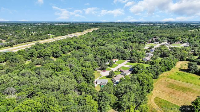 1101 Countrywood Dr, House other with 3 bedrooms, 2 bathrooms and null parking in Ardmore OK | Image 29