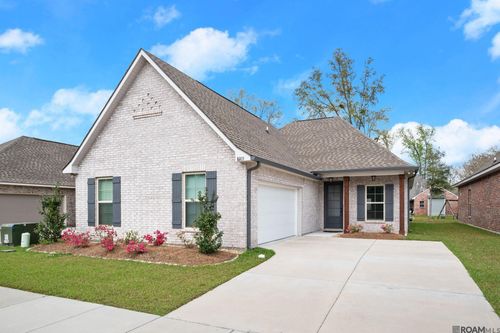 16103 Knoll Creek Ave, Baton Rouge, LA, 70817-1673 | Card Image