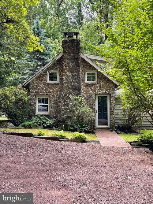 2744 Hill Road, SELLERSVILLE, PA, 18960 | Card Image