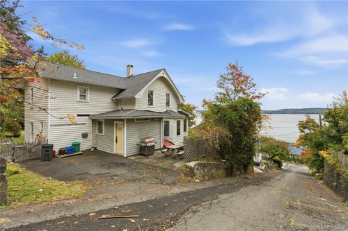 46 Upper Ritie St, Piermont, NY, 10968-1028 | Card Image