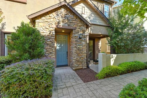 908 Lyon Pl, Roseville, CA, 95747-6619 | Card Image