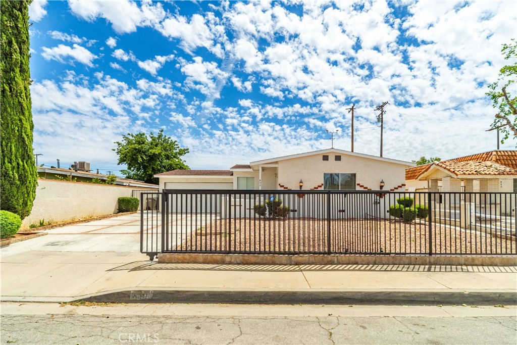 Residential in Palmdale 3
