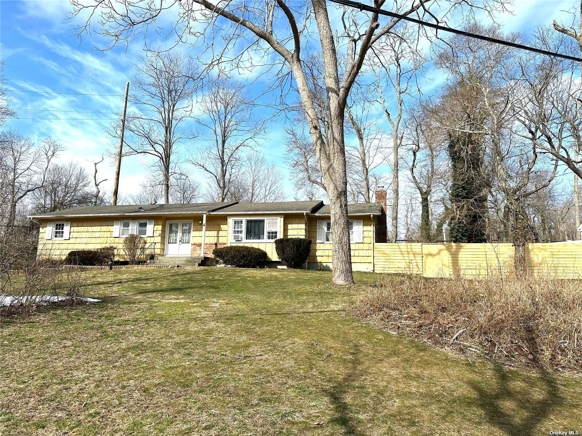Detmer Rd, East Setauket, NY 11733