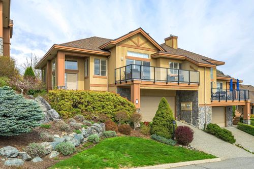 9-35931 Empress Dr, Abbotsford, BC, V3G2M8 | Card Image