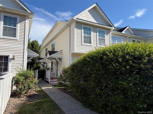 9 Jordan Lane, Middletown, NY, 10940 | Card Image