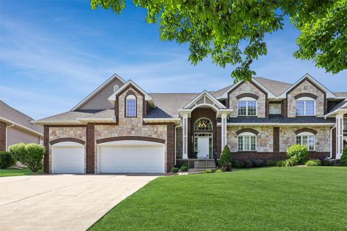 1125 Glen Oaks Dr, West Des Moines, IA, 50266-6634 | Card Image