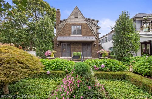 859 Watkins St, Birmingham, MI, 48009-1633 | Card Image