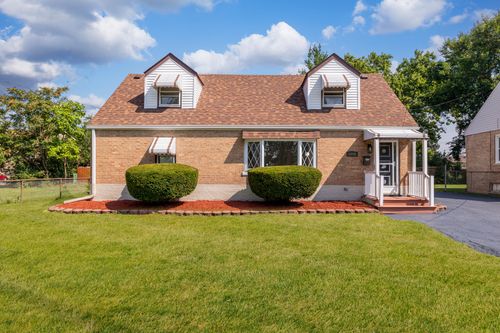 6856 W Crandall Ave, Worth, IL, 60482-1429 | Card Image