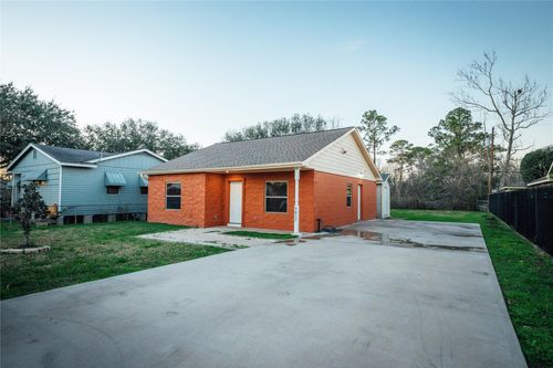 5617 Schutz St, Houston, TX, 77032-2635 | Card Image