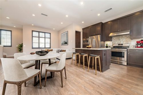 81 Strawberry Grv, Irvine, CA, 92620-2305 | Card Image