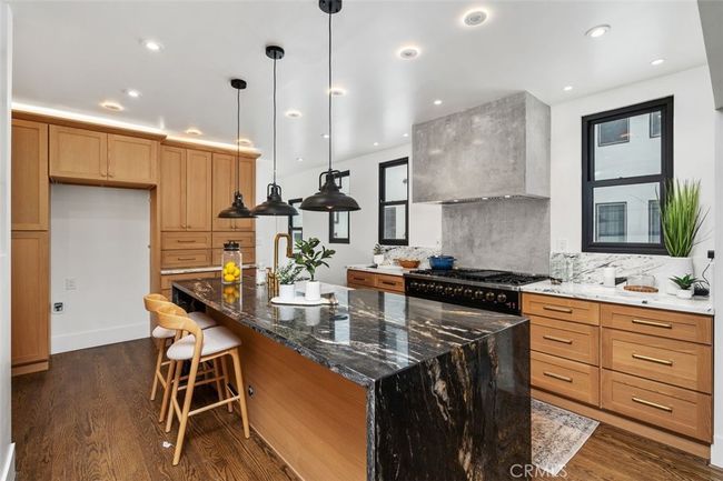 BOTTOM UNIT KITCHEN | Image 13