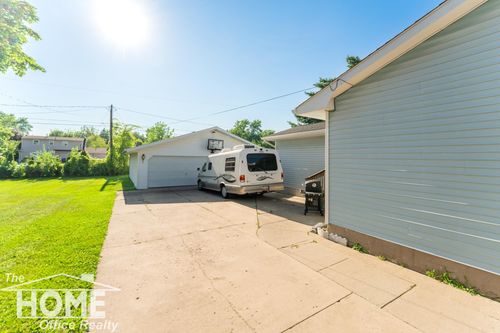 1301 N Gould St, Owosso, MI, 48867-1972 | Card Image