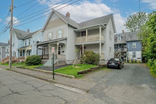b-9 Walnut St, Northampton, MA, 01060-3217 | Card Image