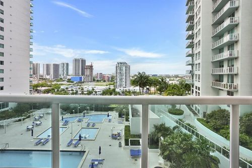 1610-1800 N Bayshore Dr, Miami, FL, 33132-3251 | Card Image