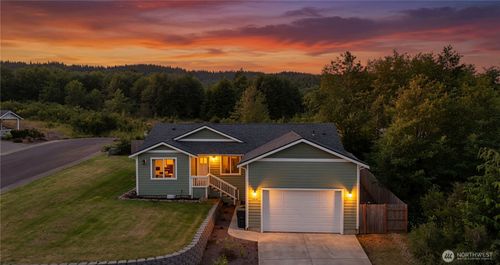 3214 Sanderling Dr, Hoquiam, WA, 98550-9215 | Card Image