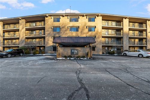 3102-650 E Greenwich Ave, West Warwick, RI, 02893-2367 | Card Image