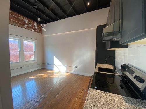 apt-7-1714 S Saint Marys St, San Antonio, TX, 78210-1643 | Card Image