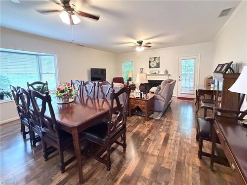 g-765 Oakland Dr, Elkin, NC, 28621-2955 | Card Image