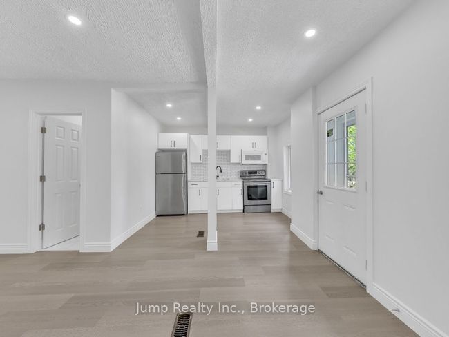 1662 Cadillac St, House other with 5 bedrooms, 3 bathrooms and null parking in Windsor ON | Image 13