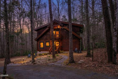3140 Brothers Way, Sevierville, TN, 37862-7866 | Card Image