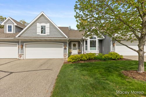 43-2530 Summit Ridge Dr Ne, Grand Rapids, MI, 49505-3991 | Card Image