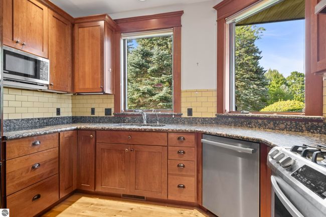 12305 3 Rd St, House other with 5 bedrooms, 4 bathrooms and null parking in Kewadin MI | Image 16