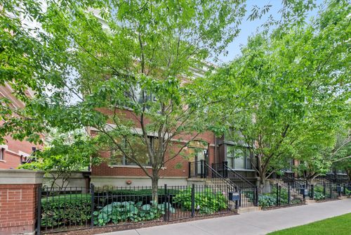 1336 S Indiana Ave, Chicago, IL, 60605-2604 | Card Image