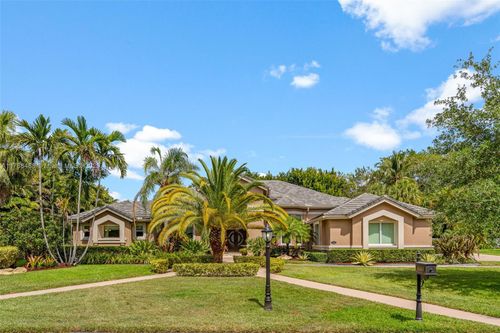 10605 Indian Trl, Cooper City, FL, 33328-5511 | Card Image