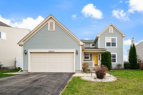 39371 Crofton Ln, Beach Park, IL, 60083-3072 | Card Image