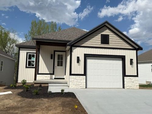 3111 Carlisle Ct, Saint Joseph, MO, 64506-4200 | Card Image