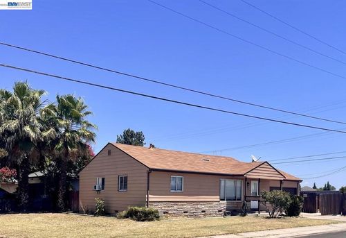 1003 Trinity St, Manteca, CA, 95336-5923 | Card Image