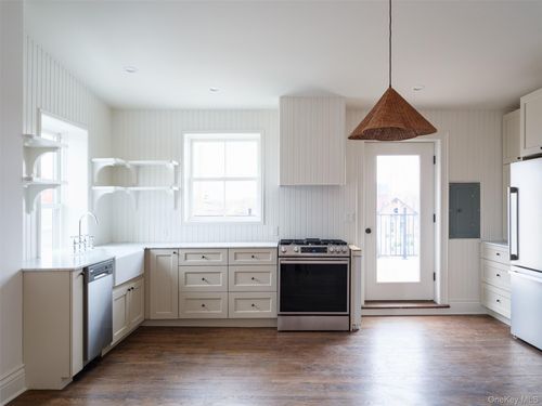 3a-702-704 Columbia Street, Hudson, NY, 12534 | Card Image