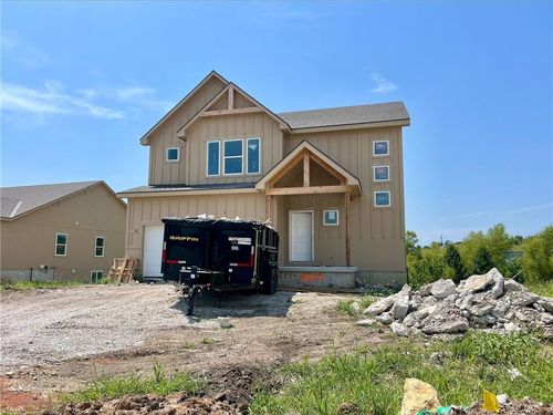 18905 W 188th Ter, Spring Hill, KS, 66083-6028 | Card Image
