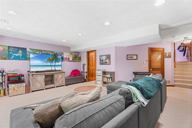 607 Brookhaven Ln, Condo with 2 bedrooms, 3 bathrooms and 2 parking in Woonsocket RI | Image 20