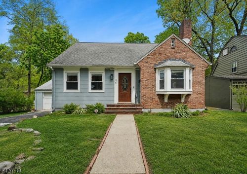 36 Espy Rd, Caldwell, NJ, 07006-4811 | Card Image