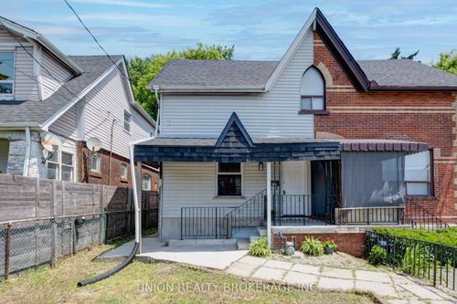 533 Victoria Park Ave, Scarborough, ON, M4C5H2 | Card Image