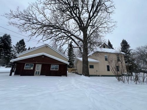 2202 Broadway St S, Menomonie, WI, 54751-3953 | Card Image