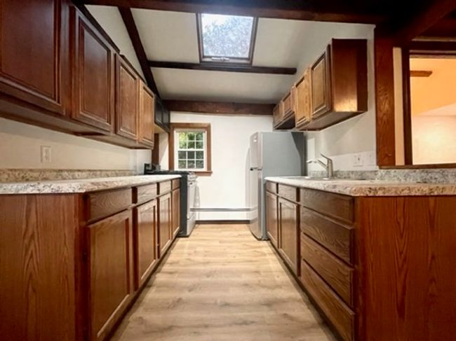 APT-6 - 9 Red Spring Rd, Condo with 2 bedrooms, 1 bathrooms and 1 parking in Andover MA | Image 4