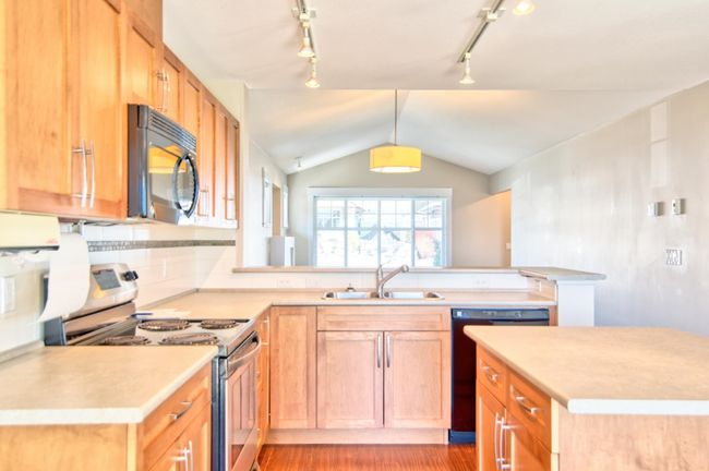 6257 Kevins Rd, House other with 3 bedrooms, 2 bathrooms and 4 parking in Sechelt BC | Image 10