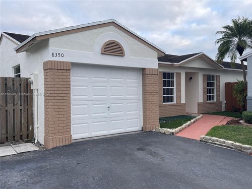 8350 Nw 193rd Ln, Hialeah, FL, 33015-5317 | Card Image