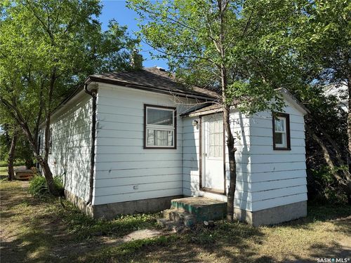 515 Antler Ave, Gainsborough, SK, S0C2H0 | Card Image