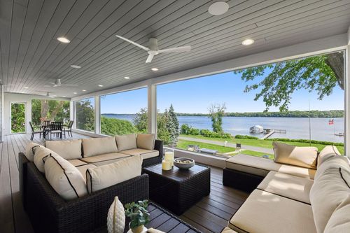 2462 Lafayette Rd, Wayzata, MN, 55391-9750 | Card Image