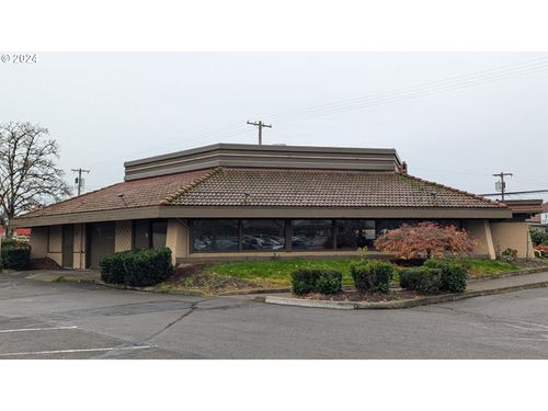 1200 Ne Baker St, McMinnville, OR, 97128-4936 | Card Image