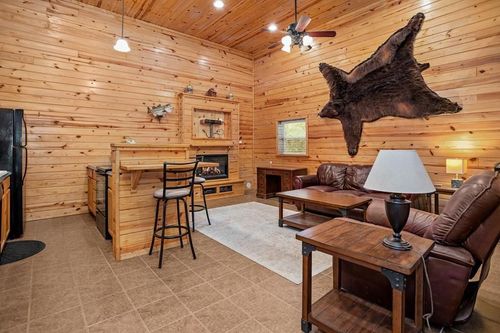 12710 Fm 692, Burkeville, TX, 75932-3822 | Card Image